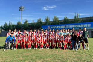 中超赛场争议判罚：VAR判罚引发热议,（中超判罚风波再起，VAR成舆论焦点）