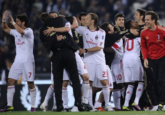 林德洛夫：切尔西实力非常强，我们必须充分准备拿出最高水准（林德洛夫：切尔西实力雄厚，我们需充分备战并拿出最佳表现）